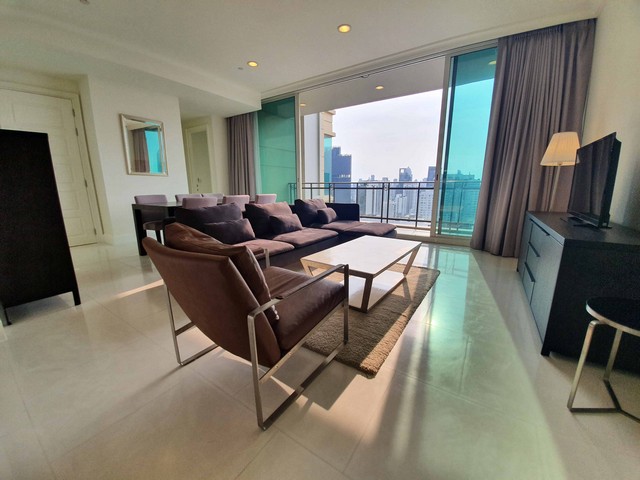 Royce Private Residences Condo For Rent Near BTS and MRT