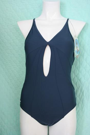 ชุดว่ายน้ำ 1 piece / 2 piece  ชุดคลุมซีทรู บิกินี่ speedo