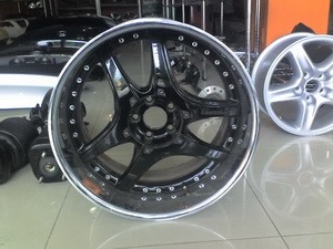 ขายแม๊กซ์เบนซ์ขอบ 20 สนใจติดต่อกอล์ฟ 0818439571