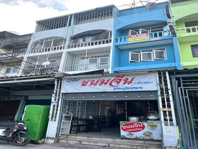 ขายอาคารพาณิชย์ 4 ชั้น 16 ตร.วา ติดถนนใหญ่ประชาอุทิศ62