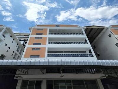 ����������Ϳ�Ե 5 ��� ��Ҵ 880 ���. ��ºҧ��-��Ҵ 12 ����෤