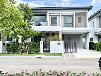 ให้เช่าบ้าน 2 ชั้น บางกอก บูเลอวาร์ด บางนา-กม.5 ใกล้ Central บางน 12-05-2026