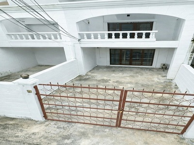 ถ.พหลโยธิน31-39 3 ชั้น 290ตร.ม.BTSรัชโยธิน 500ม. ทาวน์เฮาส์ 4 น 18-05-2026
