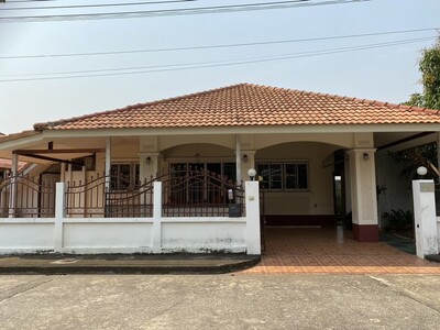 ขายอาคารพานิชย์ 4 ชั้น 49 ตร.ว ถูกสุดๆ ติดถนนประชาอุทิศ 90 03-04-2026
