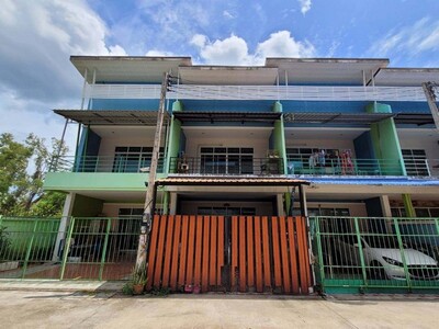 ให้เช่าโกดัง 200 ตรม. 1 ออฟฟิศ ซอยประชาอุทิศ 90 พระสมุทรเจดีย์ 06-04-2026