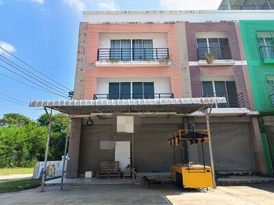 ขายอาคารพาณิชย์ ถนนไกรลาศ อำเภอเมืองนครสวรรค์ นครสวรรค์ 08-04-2026