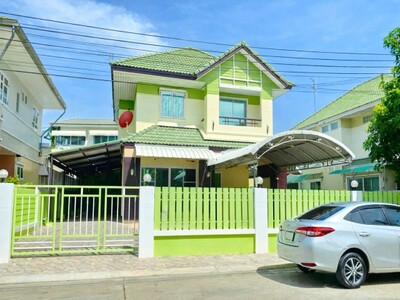ให้เช่าทาวเฮาส์ 4 ชั้น หลังมุม รีโนเวทใหม่ทั้งหลัง ซอยสาทร 11 09-04-2026