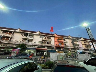 ขาย ทาวน์เฮ้าส์ 2 ชั้น โครงการหมู่บ้าน RK PARK รามอินทรา-รามคำแห 10-04-2026