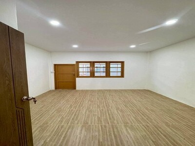 คฤหาสน์หัวมุม 2ชั้น เรือน2ชั้น 5-6นอน เพอร์เฟคเพลส รามคำแหง 164 10-04-2026