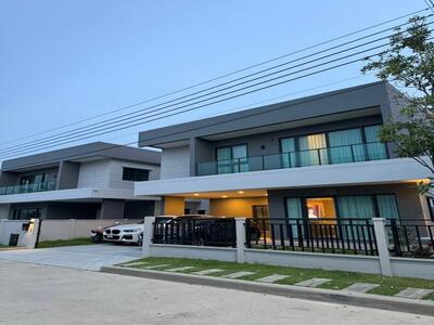 ให้เช่า ขายบ้านเดี่ยว 2 ชั้น 209 ตรม. เซนโทร บางนา บางแก้ว สมุทรป 12-04-2026