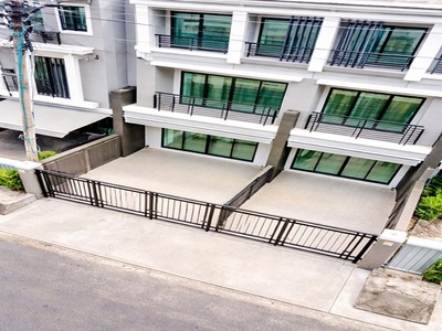 ทาวน์โฮม 3ชั้น 3นอน 3น้ำตลาดพระประแดงอาเขต ถ.สุขสวัสดิ์31-37 12-04-2026