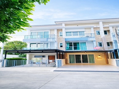 ทาวน์โฮม 3ชั้น 3นอน เลียบด่วนเอกม CDC500ม. 27 ตร.ว. ถ.ลาดพร้าว87 12-04-2026