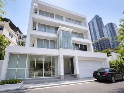 ��� �Ҥ�þҳԪ�� 4 ��� �Ѫ�� 8-16 �Ӥ�Թԡ MRT ���¢�ҧ 250�. 15-04-2026