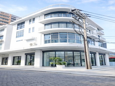 ตลาดเอี่ยมสมบัติ 6นอน MRTศรีนุช โชว์รูม อาคาร 4.5 ชั้น 2 คูหาห้อ 24-06-2026