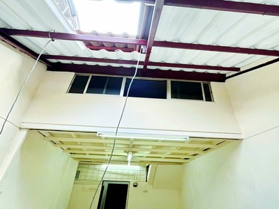 MRT �����⾧  MRT�Ѵ�ѧ�� 670�. ��Ҵ���� 300 � �Ҥ�� 2 ��� 2 �͹ 26-04-2026