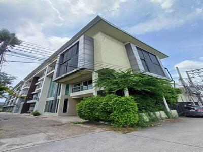 ขายโฮมออฟฟิศ 4 ชั้น 600 ตรม. ห้องมุม ย่านรามอินทรา ใกล้แฟชั่นไอแ 10-05-2026