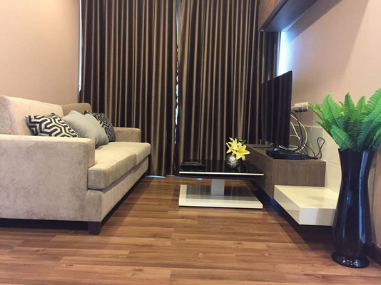 FOR RENT CHEWATHAI INTERCHNAGE 2 BEDROOMS 25,000