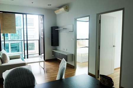 life asoke condo for rent 36 sq.m. 1 bed room