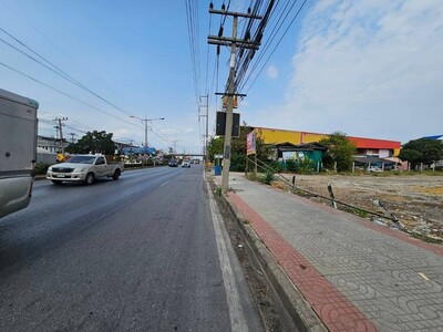 BH3359 ให้เช่าบ้านเดี่ยว 2 ชั้น ลาดพร้าว15 เนื้อที่ 180ตรว. จอดรถ