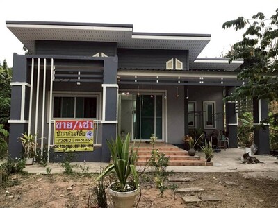 ให้เช่าบ้านเดี่ยว 2 ชั้น หมู่บ้าน โกลเด้นวิลเลจ