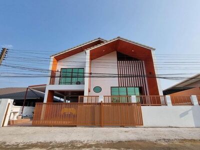 ��ҹ������ ��л���� ��ا෾��ձ�-ǧ��ǹ 79.5 ��� 4 ��ͧ�͹ 4 ��