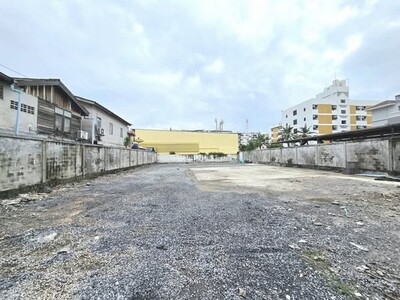 �����ҷ��Թ������ ��Ҵ 200 ���.�����չ��Թ��� 42 ���դ͹����