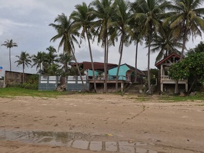 หน้าฝนมีทรัพย์ดี ขายที่สวยมากติดทะเล ที่ติดชายหาดสะพลี ชุมพร 5.9