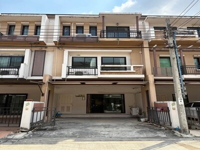 เลี่ยงหนอม.บูรพา ชลบุรี ทาวน์โฮมหลังมุม ใหม่ บางแสน 3นอน 3แอร์