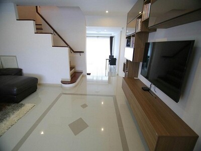 ������ ��ǹ���� 3 ��� �آ���Է 44/2 ��� BTS