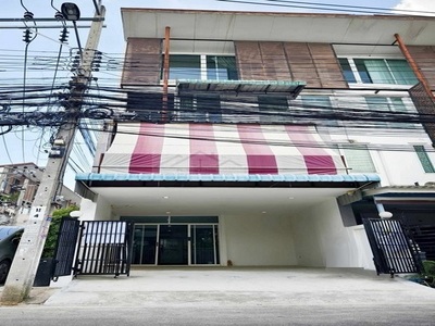 �ġ�� 21 �ҧ�˭� ��ǹ�������18���